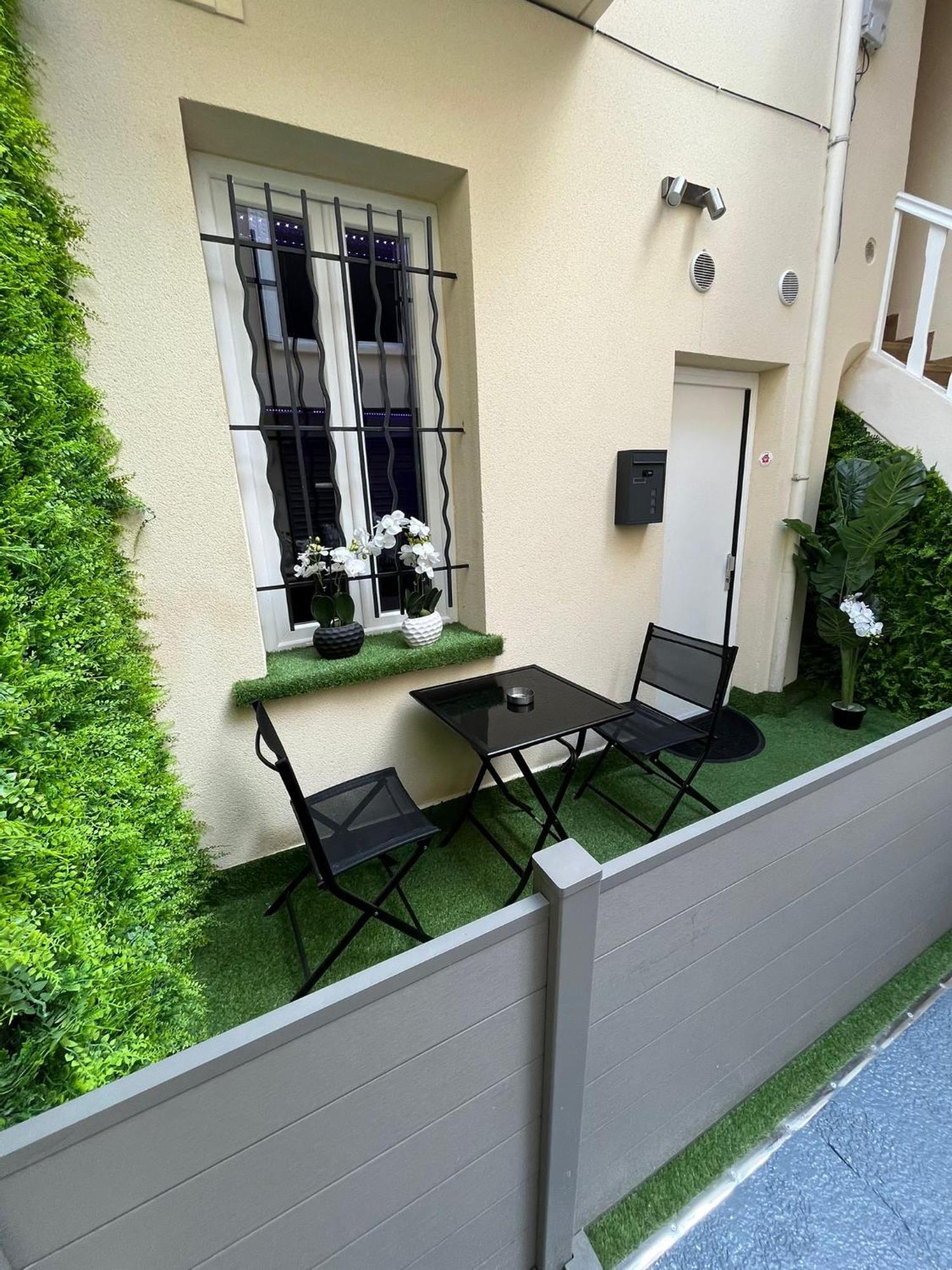 Room & Jacuzzi - Stade De France Saint-Denis  Esterno foto